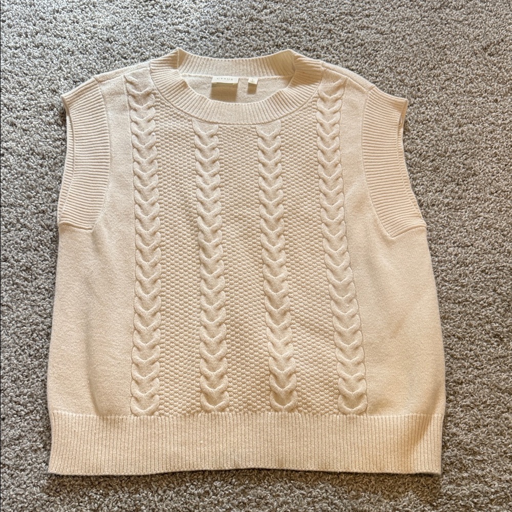 Elegant Cream Cable Knit Sweater Vest